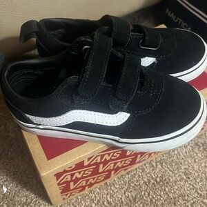 Vans shoes toddler size 9
